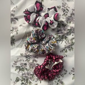 Hello Kitty hair accessories 💘